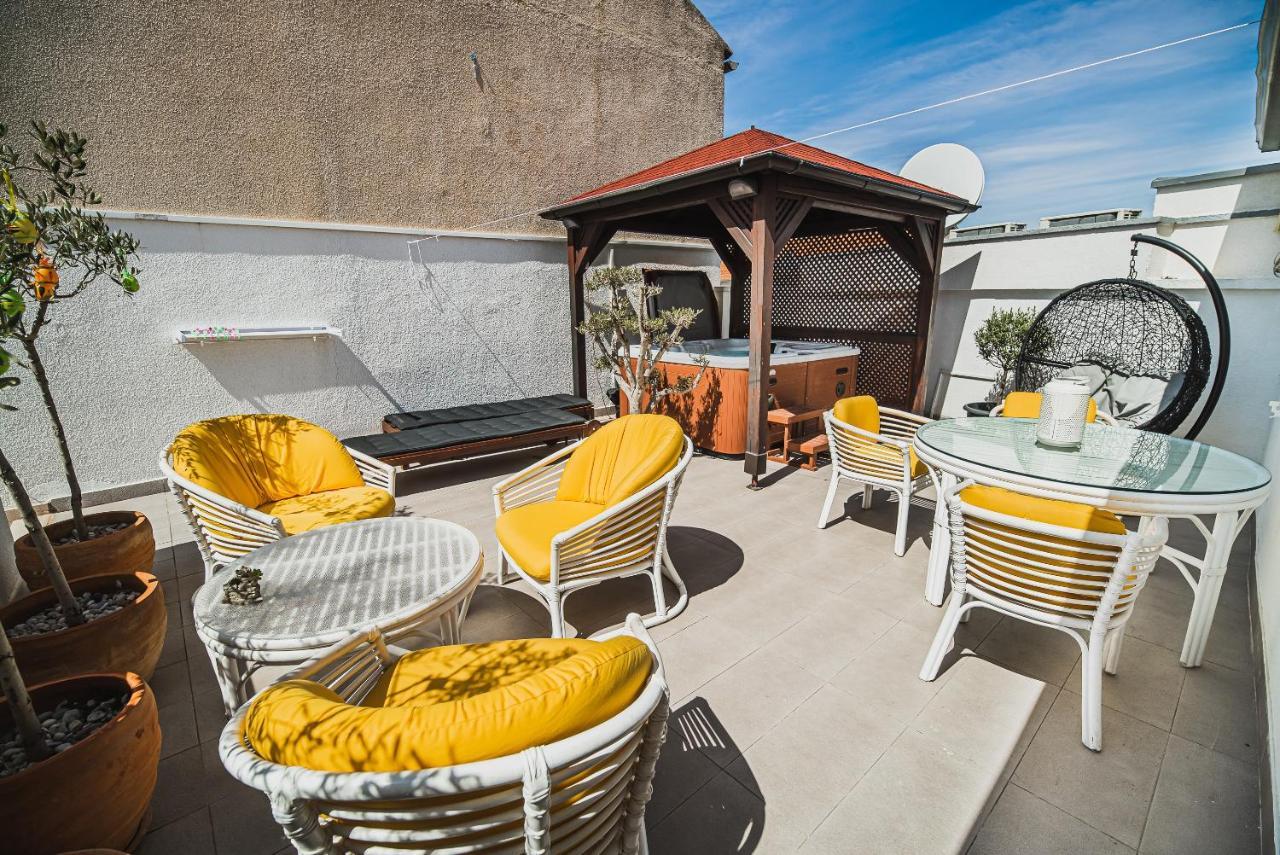 Downtown Luxury Apartments With Hot Tub Vodice Buitenkant foto