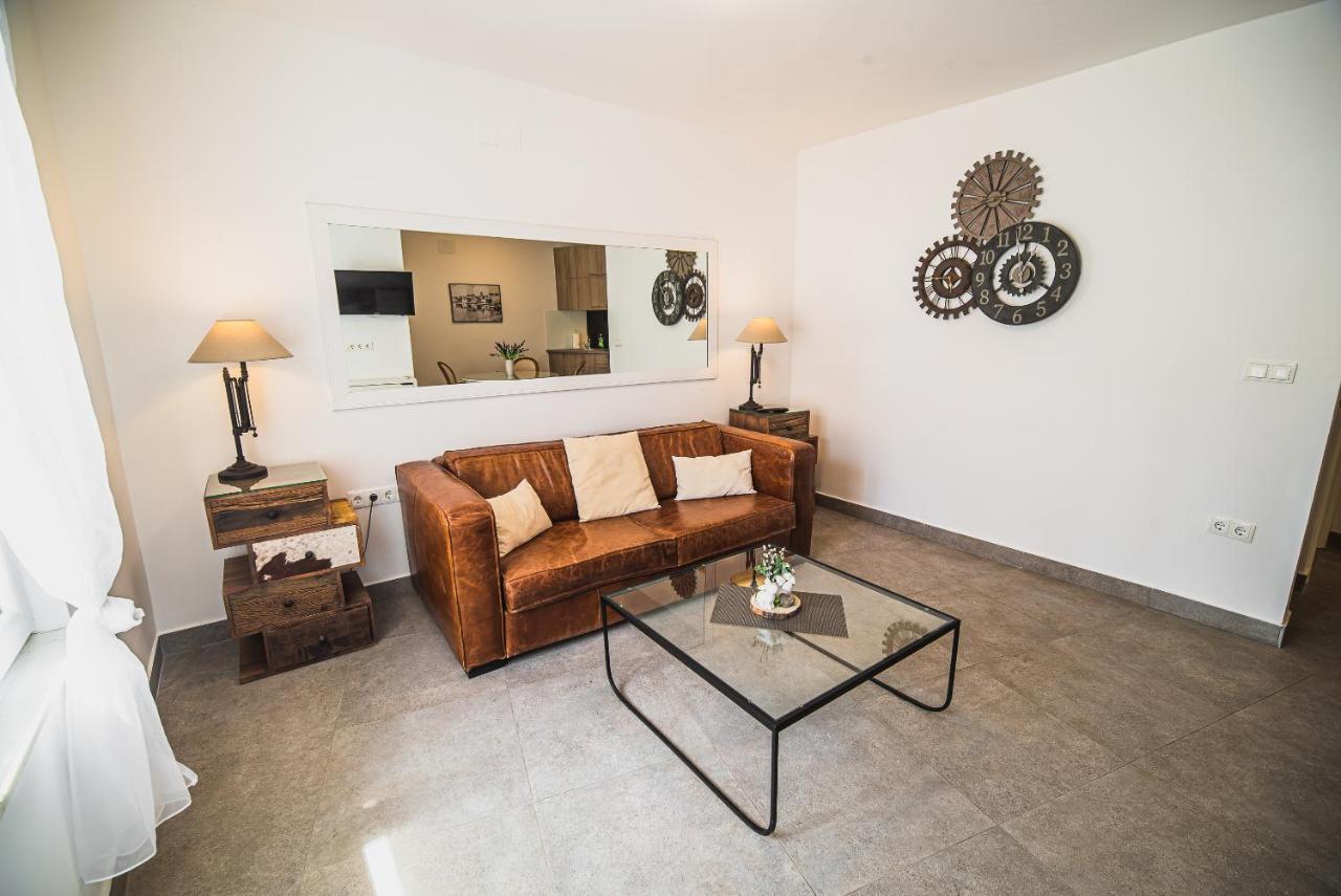 Downtown Luxury Apartments With Hot Tub Vodice Buitenkant foto