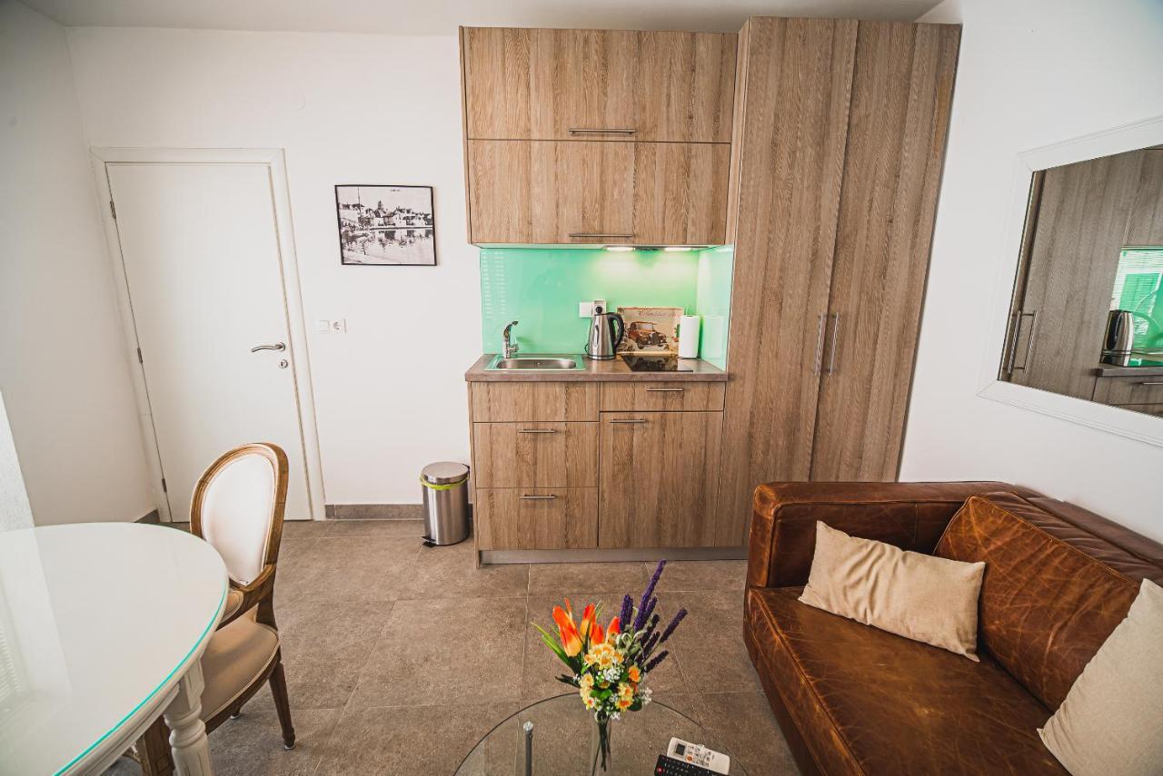 Downtown Luxury Apartments With Hot Tub Vodice Buitenkant foto