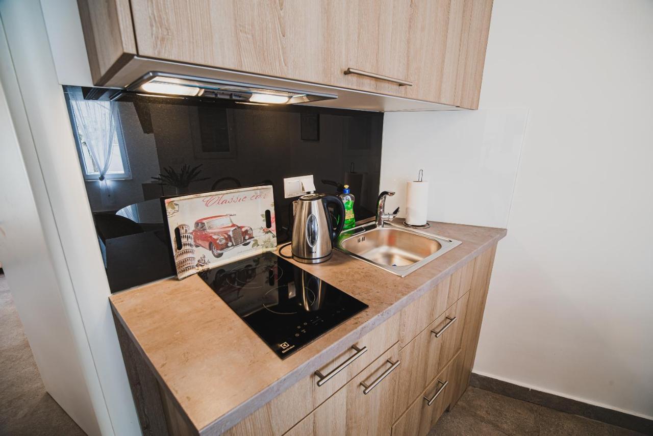 Downtown Luxury Apartments With Hot Tub Vodice Buitenkant foto