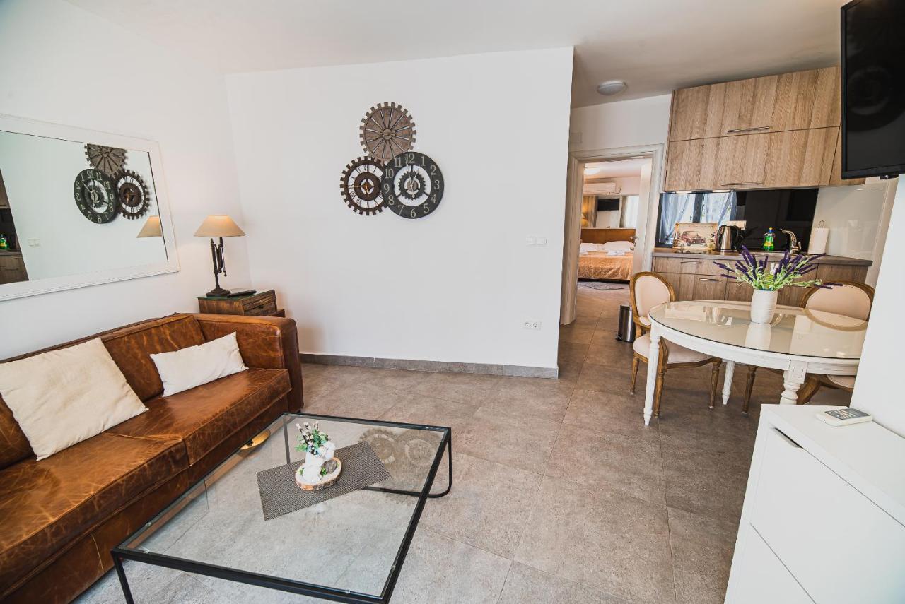 Downtown Luxury Apartments With Hot Tub Vodice Buitenkant foto