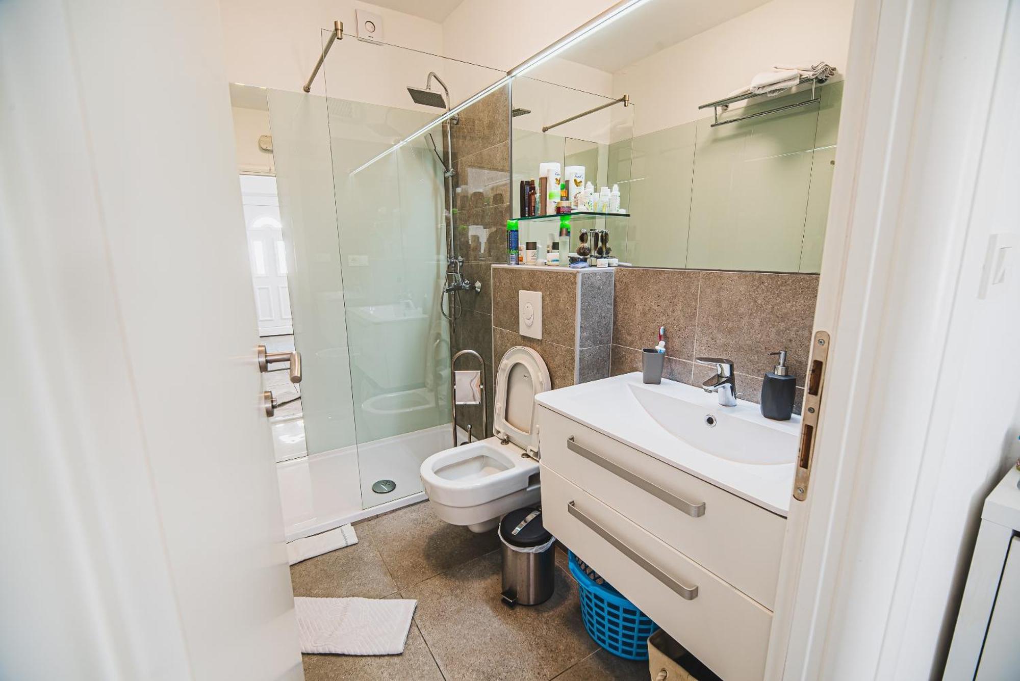 Downtown Luxury Apartments With Hot Tub Vodice Kamer foto