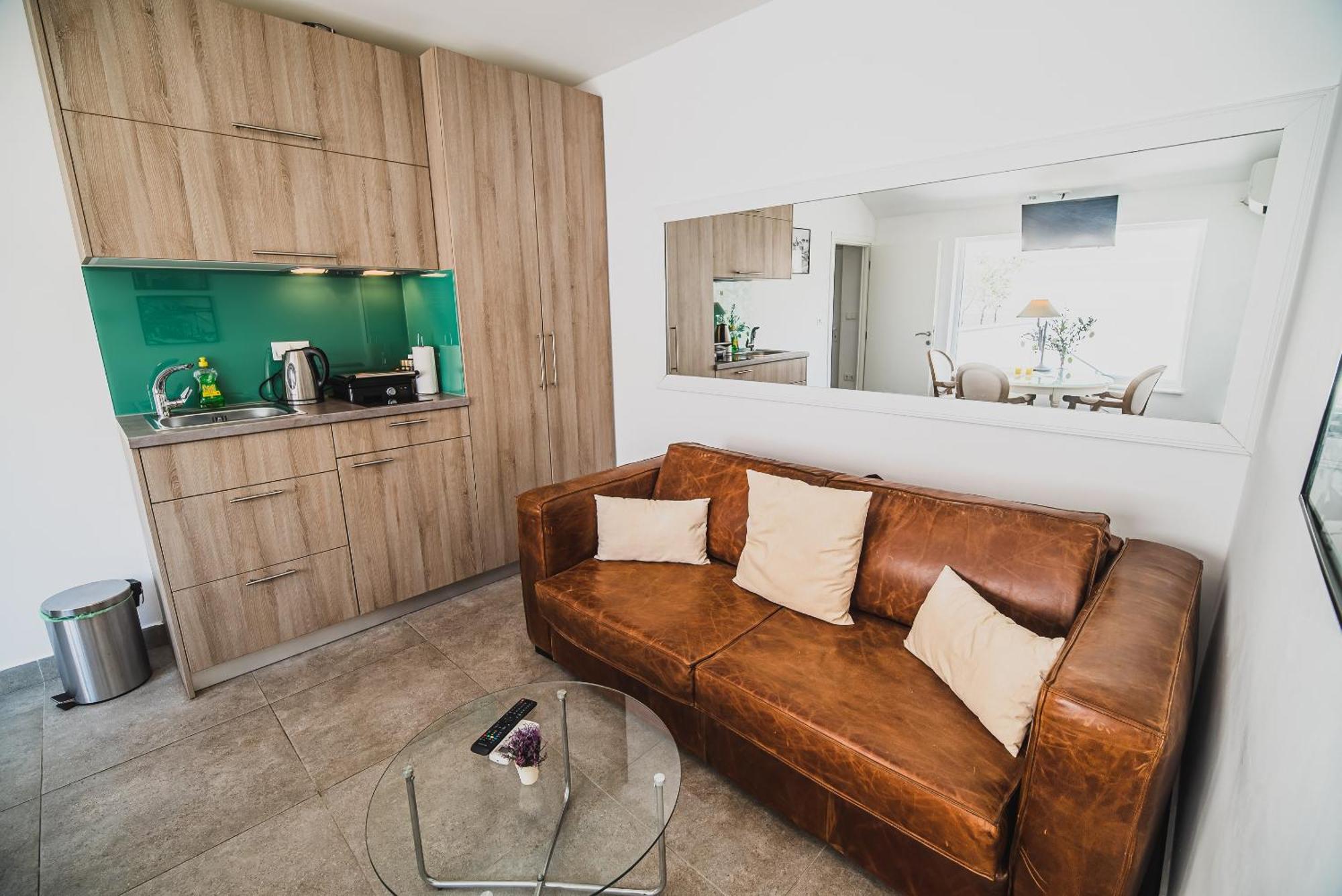 Downtown Luxury Apartments With Hot Tub Vodice Kamer foto